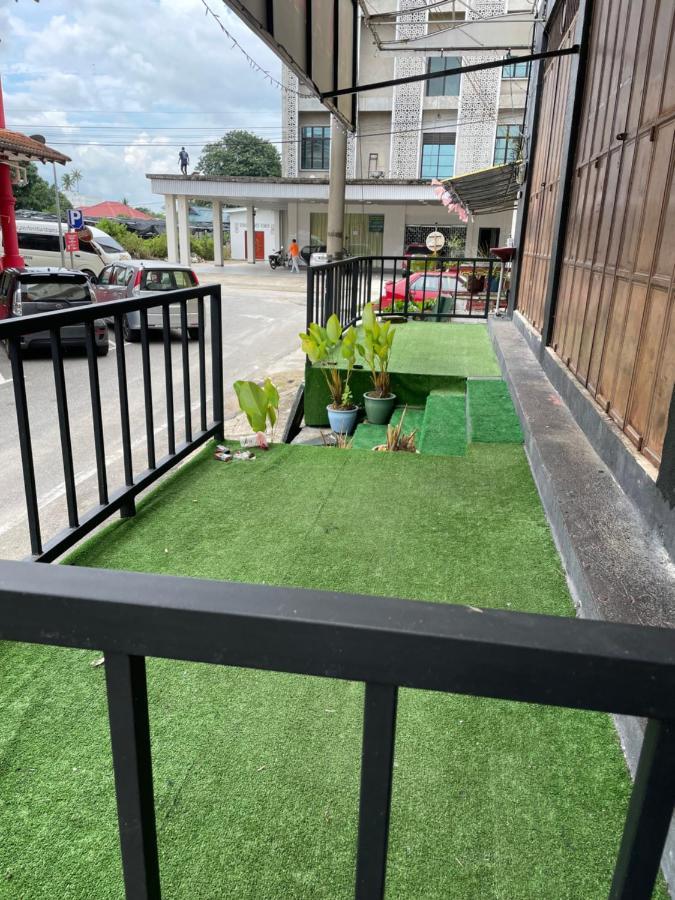 La Wood Homestay Near Kuala Besut Jetty Екстериор снимка