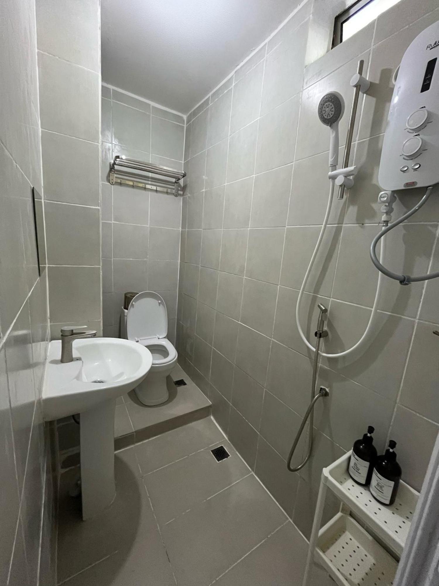 La Wood Homestay Near Kuala Besut Jetty Екстериор снимка